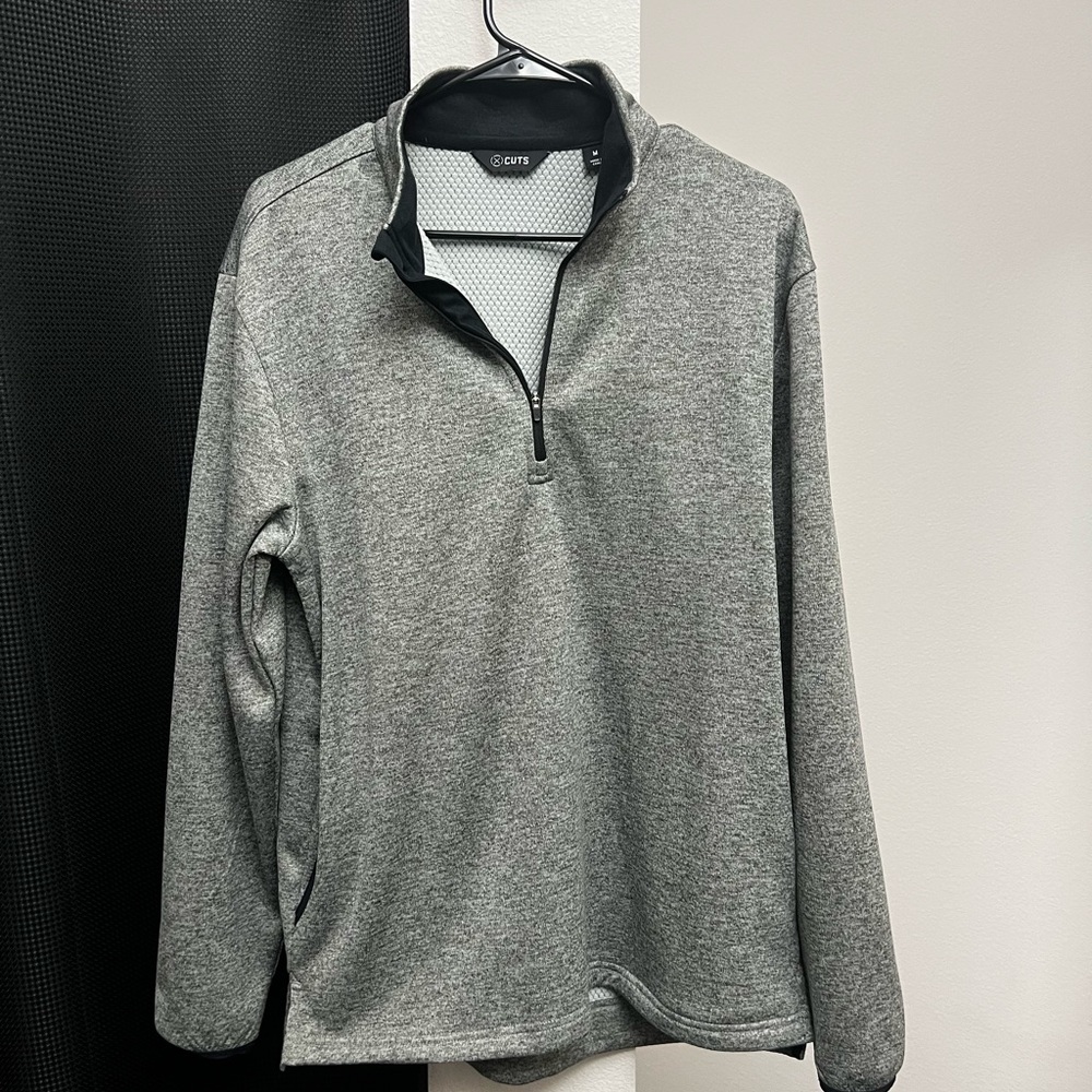 CUTS Clothing 1/4 Zip Split Hem Fleece Sweatshirt